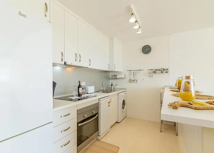 Horizon Vacation - Firstline Burras Apartment *